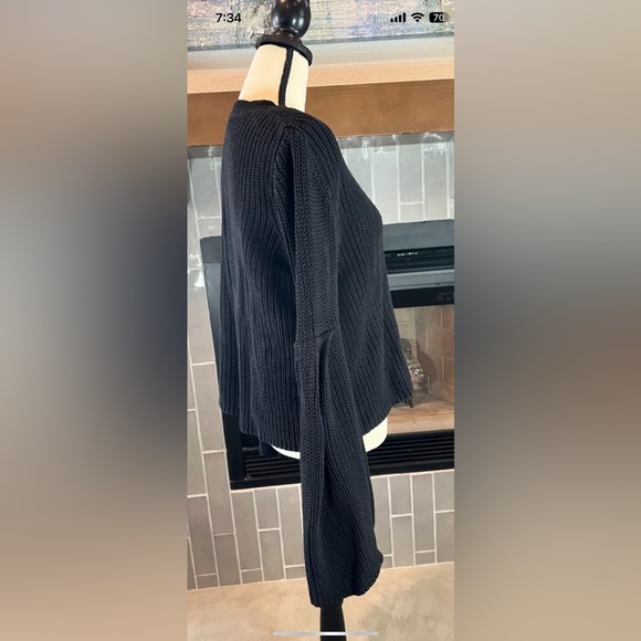 Free People Womens Large Black Cropped Knit Bell Sleeve Sweater a296 - Picture 4 of 6